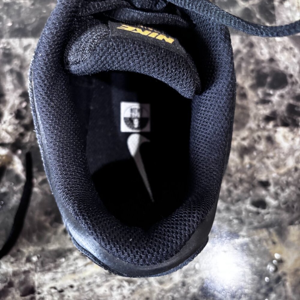 Nike Men's Reax 8 TR Sneakers Black/Gold SZ: 9 - Picture 12 of 16